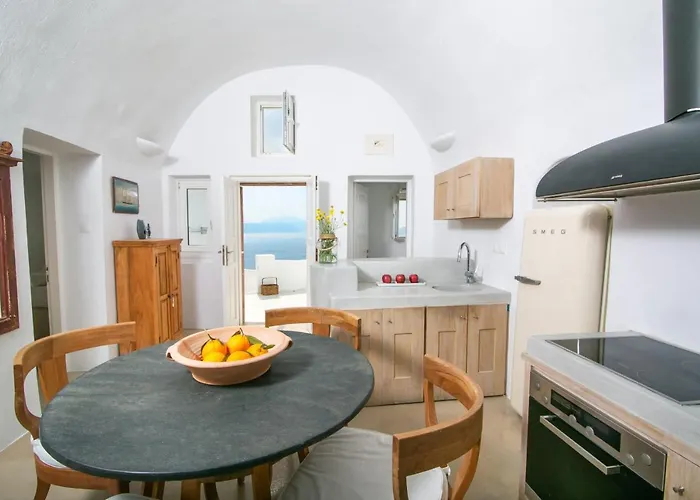 Menias Cave House