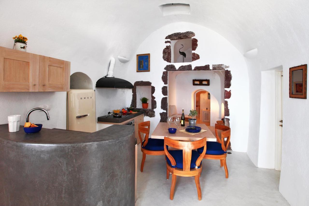 Menias Cave House Appartement Oía