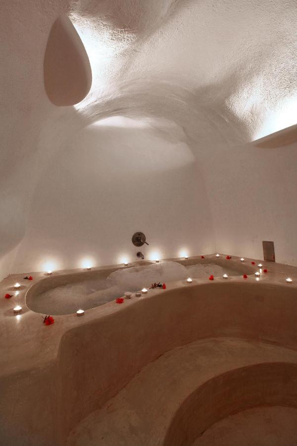 Menias Cave House Ia